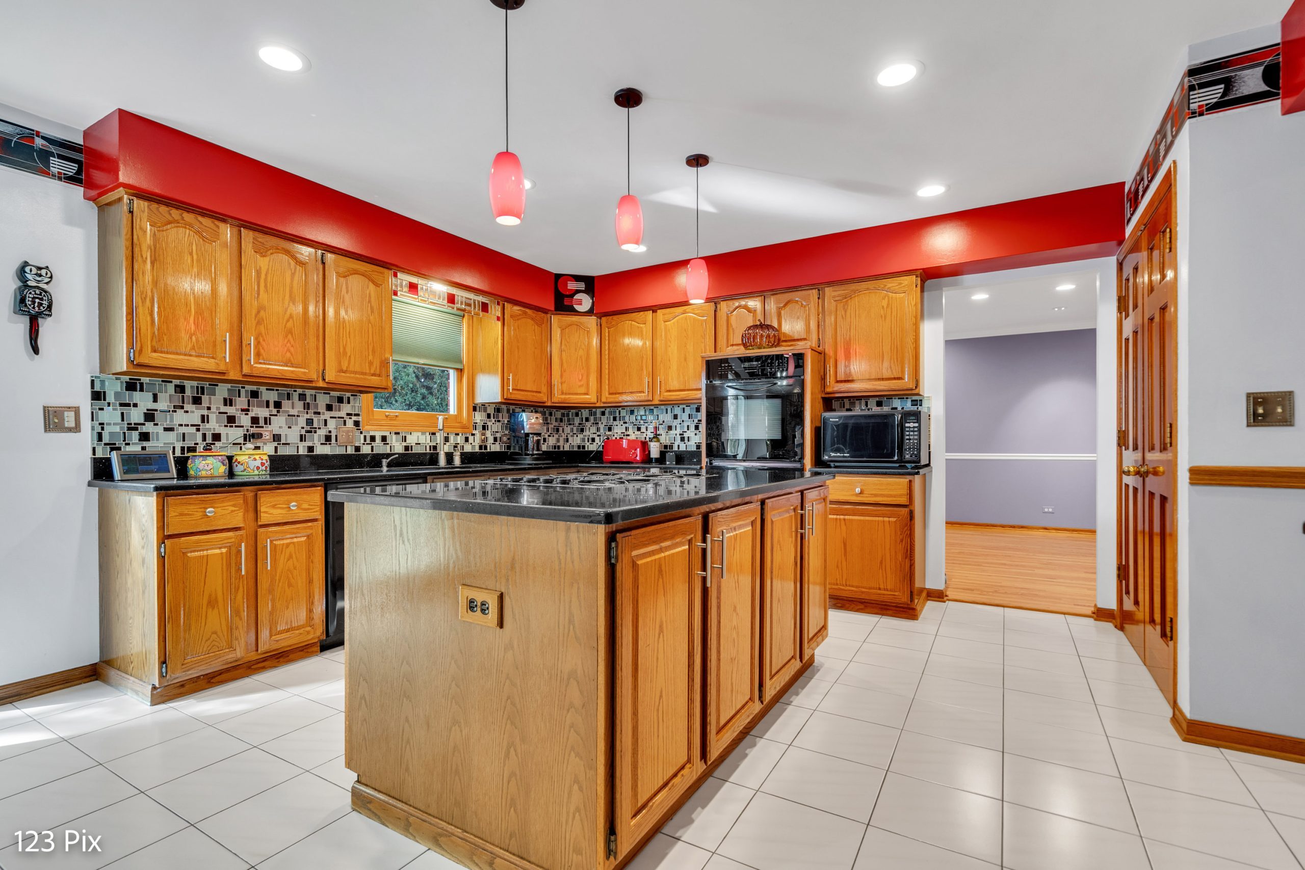 123Pix, 123 Pix, Real Estate Photography, photos, Staged, Virtual, Floor Plan, 3D tour, Zillow tour, Chicago, Chicagoland, Airbnb, Vrbo, FSBO, for sale by owner, for rent, for lease, rental, rentals by owner, Illinois, Wisconsin, Indiana, Midwest, near me