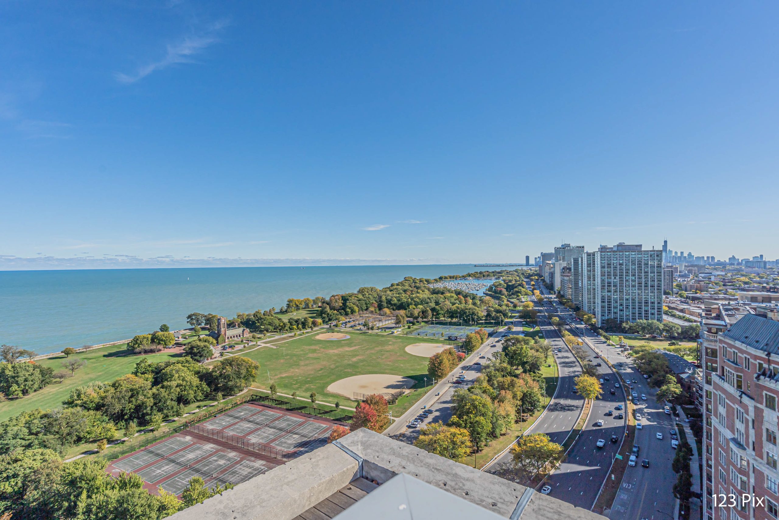 123Pix, 123 Pix, Real Estate Photography, photos, Staged, Virtual, Floor Plan, 3D tour, Zillow tour, Chicago, Chicagoland, Airbnb, Vrbo, FSBO, for sale by owner, for rent, for lease, rental, rentals by owner, Illinois, Wisconsin, Indiana, Midwest